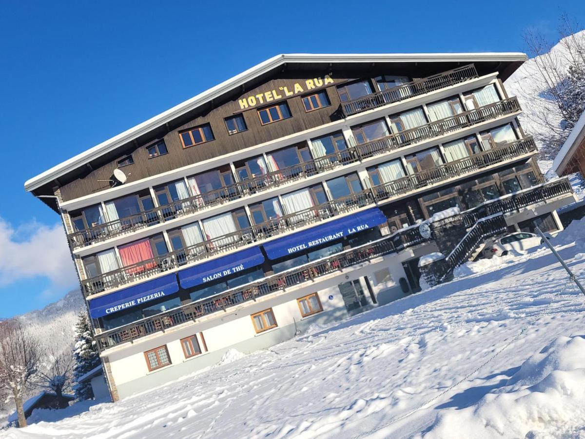 Hotel La Rua Albiez-Montrond Exterior photo